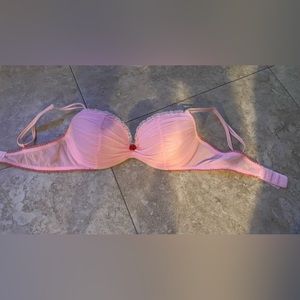 Victoria’s Secret bra gently used